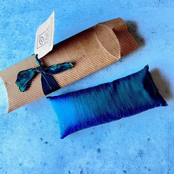 Tara Spa Therapy Other - Tara Spa Therapy Silk Eye Pillow. One Size